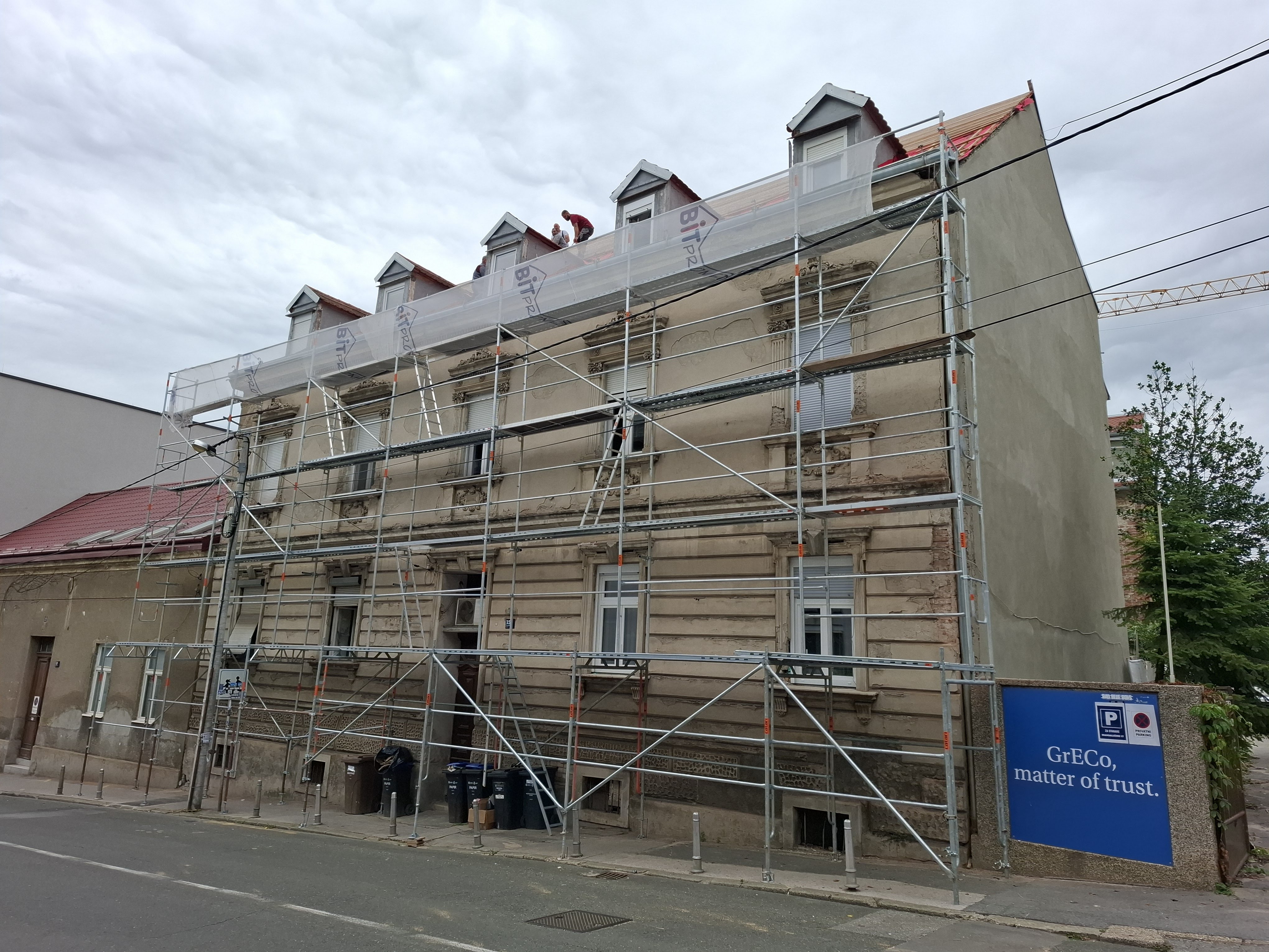 Mandalićina 15